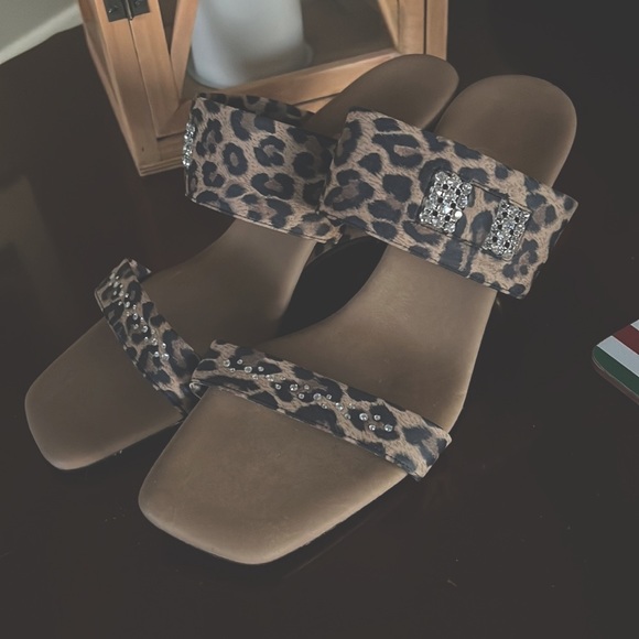 Sooo Cute!!! Onex Leopard Print Ladies Shoes - Picture 8 of 14